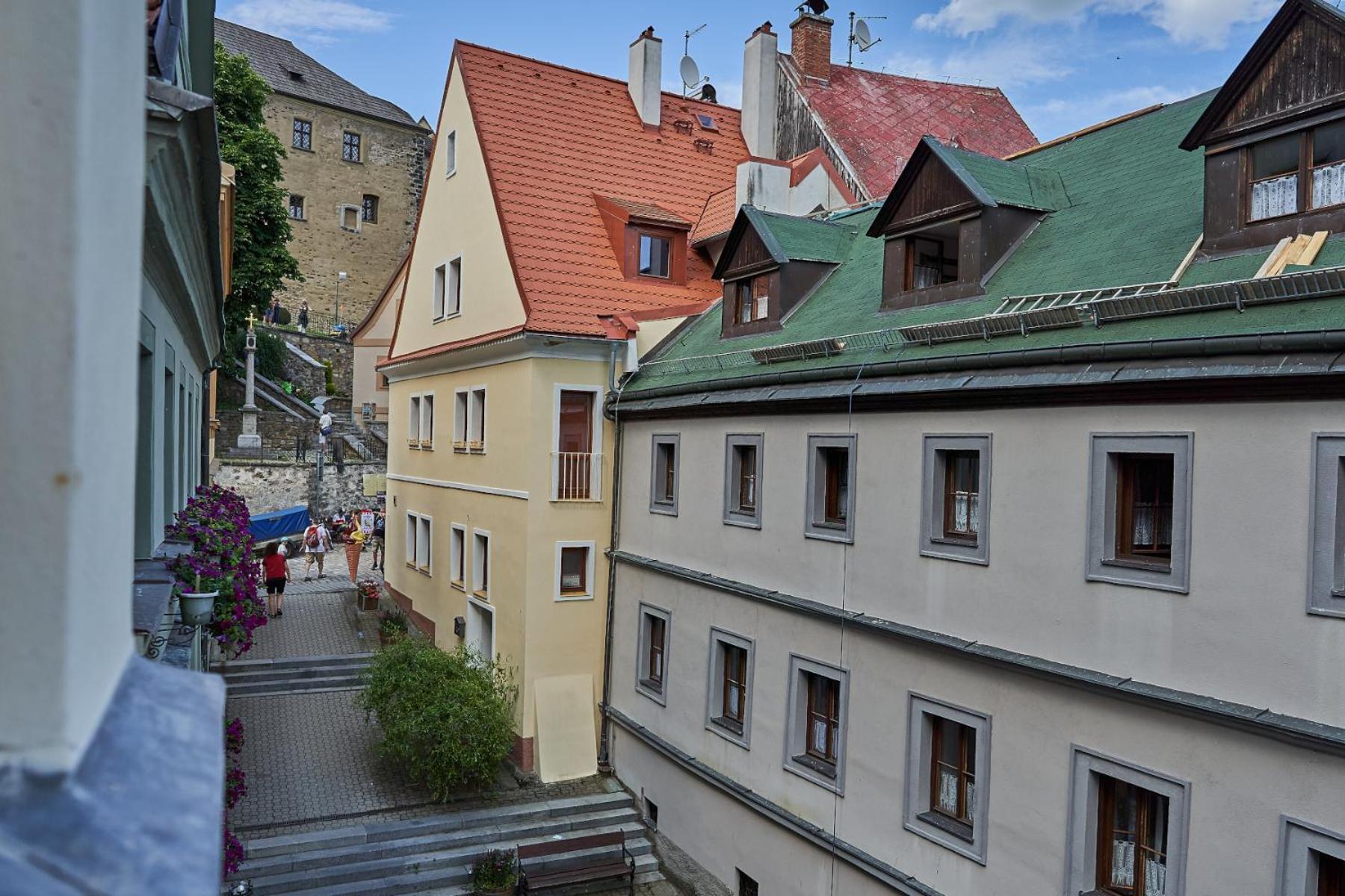Pension Ulrika - Ubytovani Pod Hradem Loket Extérieur photo